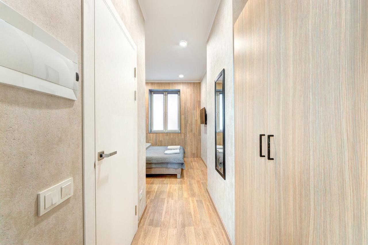 1 Room Apartment Near National Circus キエフ エクステリア 写真