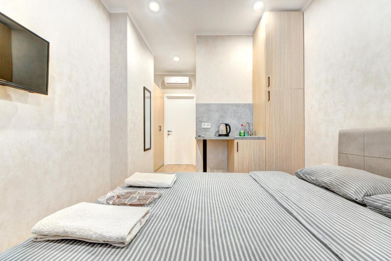 1 Room Apartment Near National Circus キエフ エクステリア 写真