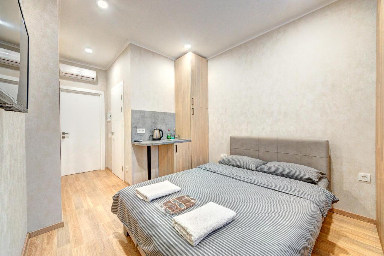 1 Room Apartment Near National Circus キエフ エクステリア 写真